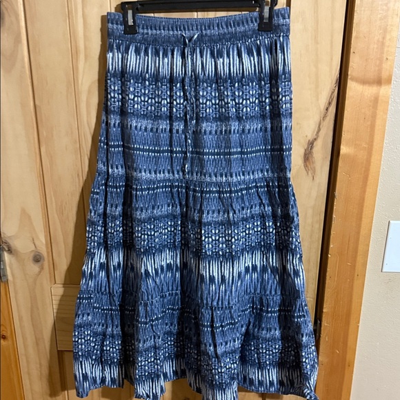 Mudd Dresses & Skirts - Mudd Blue Patterned Women's Skirt